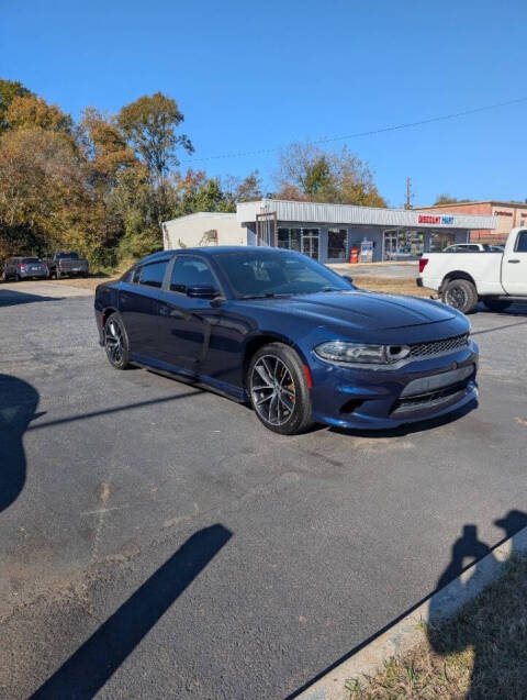 2016 Dodge Charger SE's photo