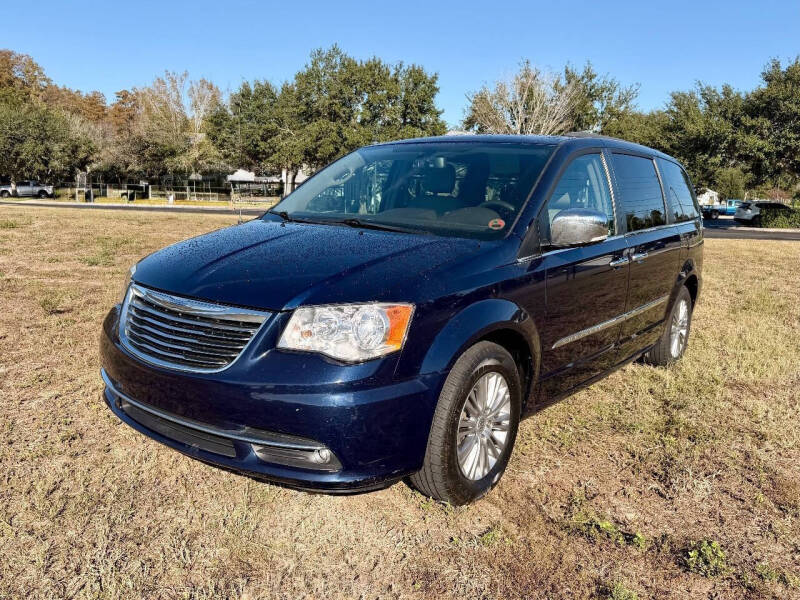 2015 Chrysler Town and Country Touring-L