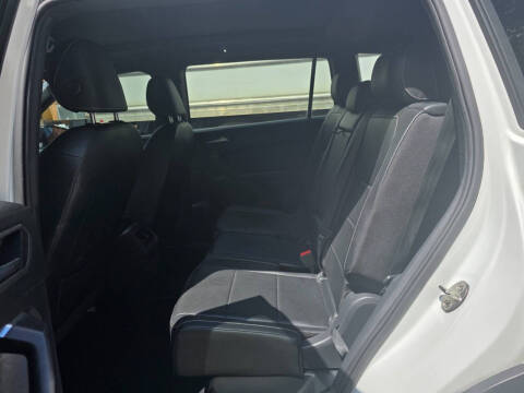 2021 Volkswagen Tiguan SE R-Line Black