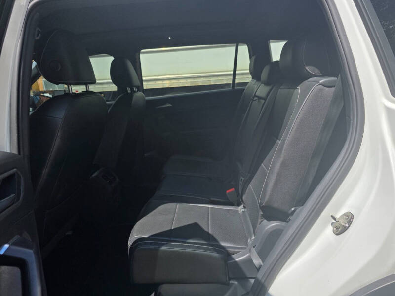 2021 Volkswagen Tiguan SE R-Line Black