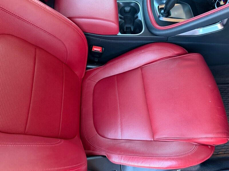 2020 Jaguar E-PACE P300 R-Dynamic HSE