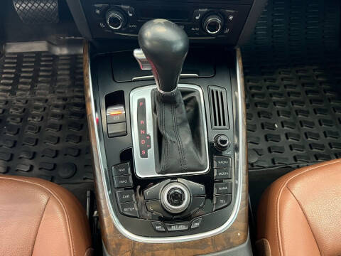 2011 Audi Q5 3.2 quattro Premium Plus