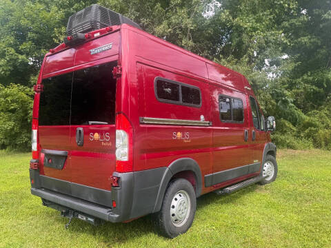 2022 Winnebago Solis