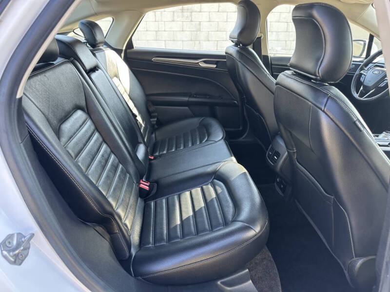 2017 Ford Fusion Hybrid SE