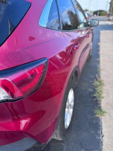 2020 Ford Escape SE