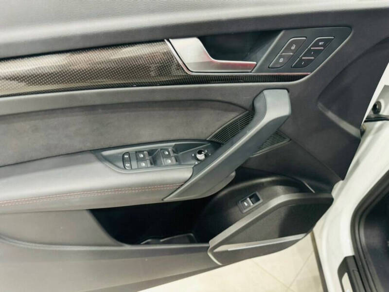 2024 Audi SQ5 3.0T quattro Premium Plus