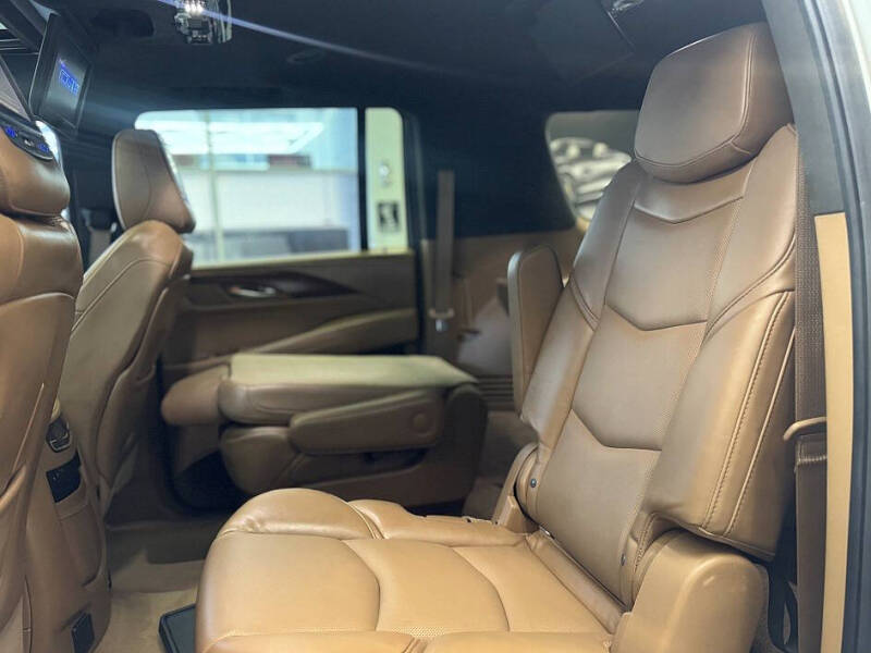 2017 Cadillac Escalade ESV Platinum