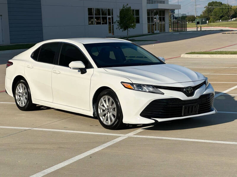 2018 Toyota Camry for sale at TETCO AUTO SALES  / TETCO FUNDING - TETCO AUTO SALES / TETCO FUNDING in Dallas TX