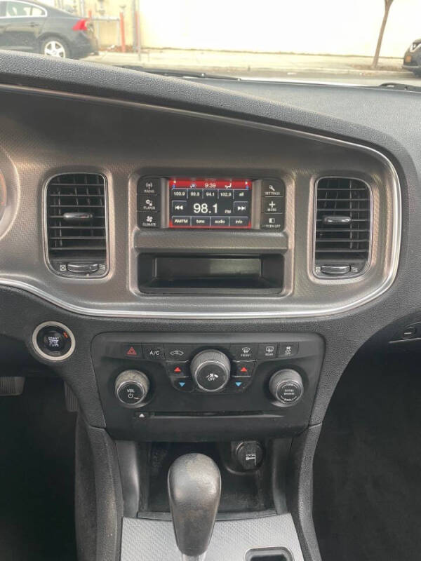 2011 Dodge Charger SE