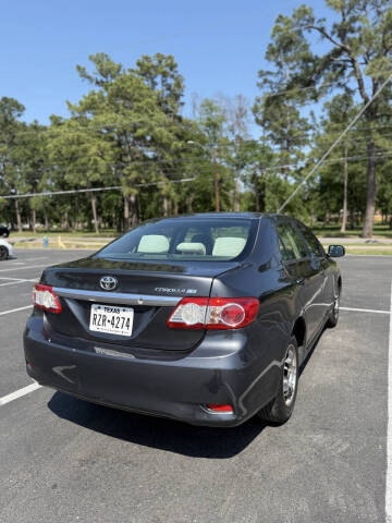 2011 Toyota Corolla LE
