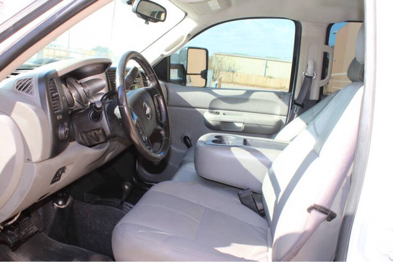 2009 Chevrolet Silverado 3500 Work Truck photo 9