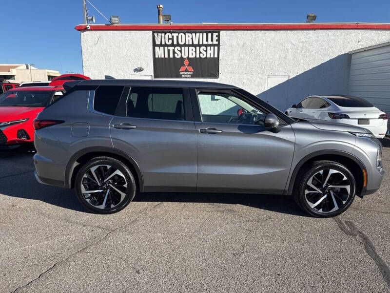 2023 Mitsubishi Outlander SE