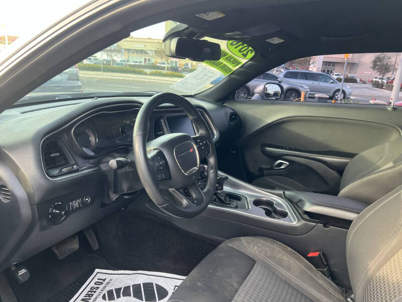 2016 Dodge Challenger R/T Plus