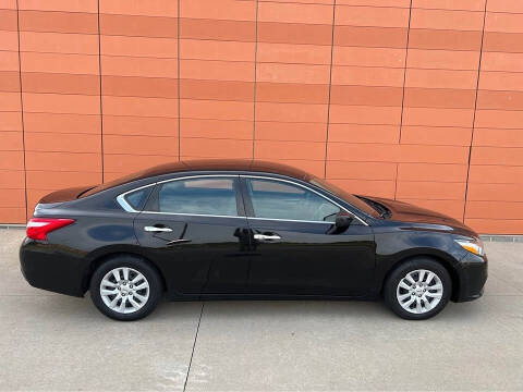 2016 Nissan Altima 2.5 SR