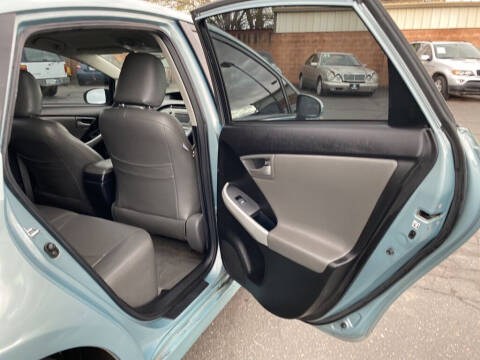 2013 Toyota Prius Plug-in Hybrid