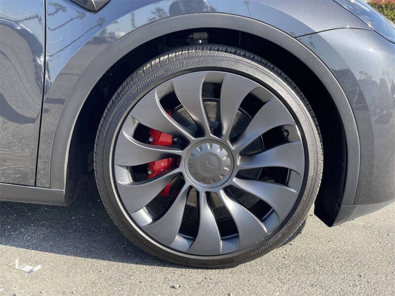 2024 Tesla Model Y Performance