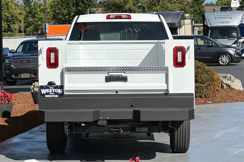 2024 GMC Sierra 2500HD Pro