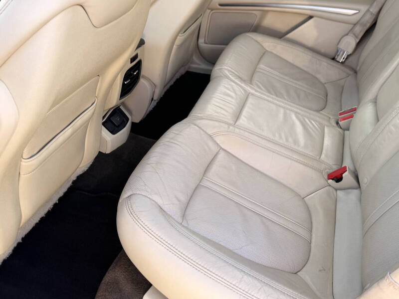 2014 Lincoln MKZ
