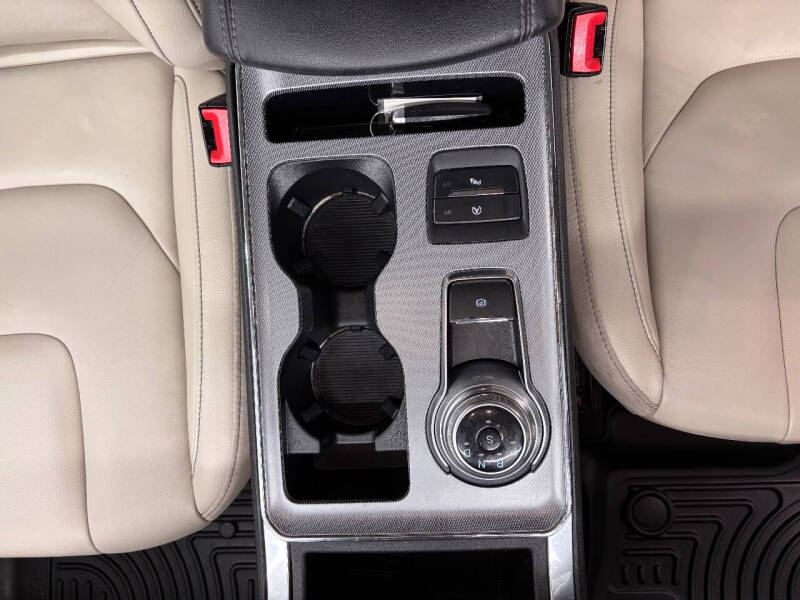 2021 Ford Edge Titanium