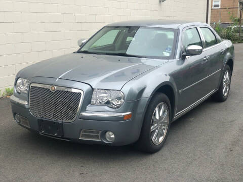 2007 Chrysler 300 for sale at MAGIC AUTO SALES in Little Ferry NJ