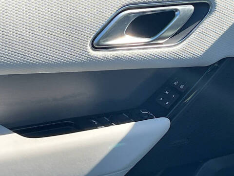 2022 Land Rover Range Rover Velar P250 R-Dynamic S