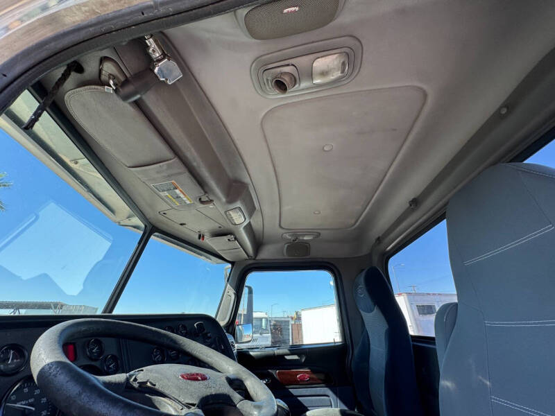 2013 Peterbilt 387