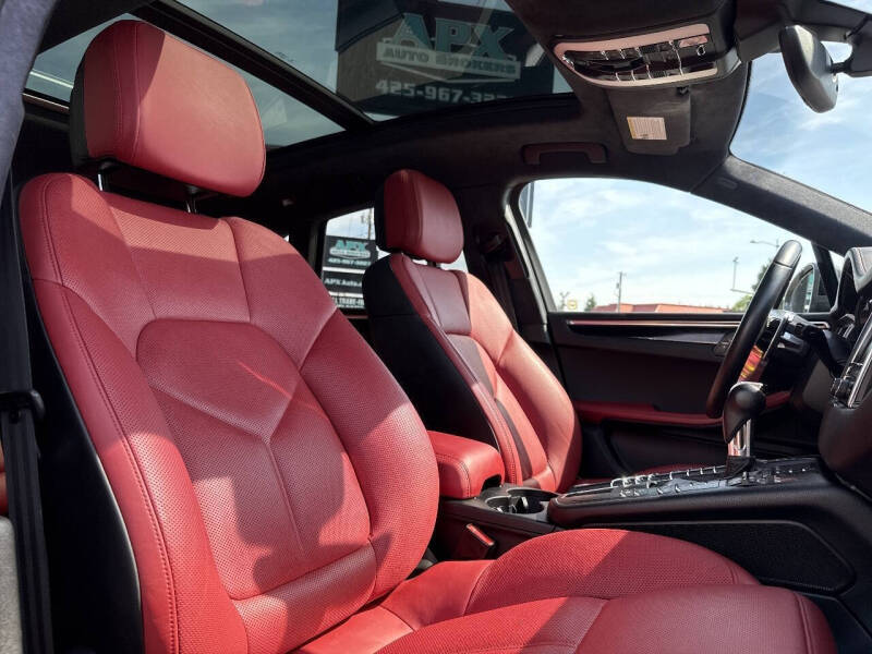 2016 Porsche Macan S