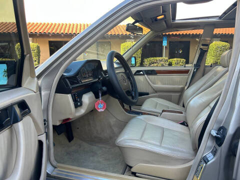1994 Mercedes-Benz E-Class E 320