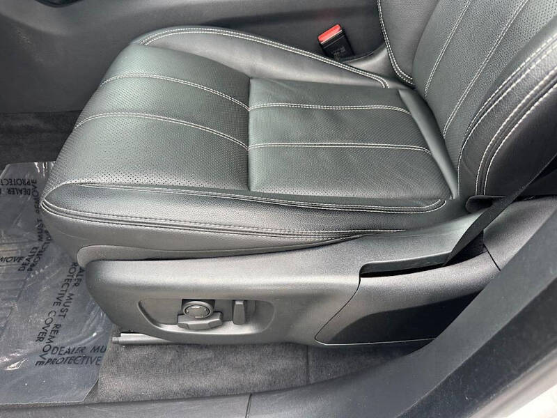 2023 Land Rover Range Rover Velar P250 R-Dynamic S