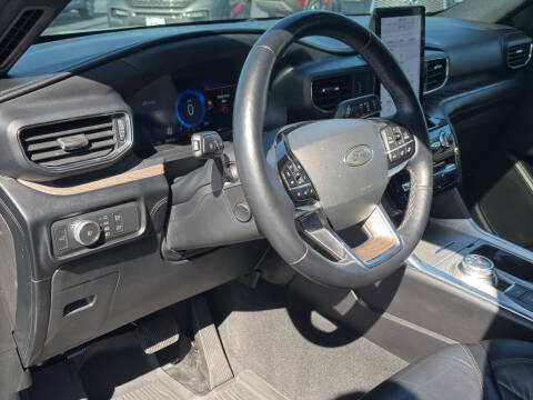2022 Ford Explorer Platinum