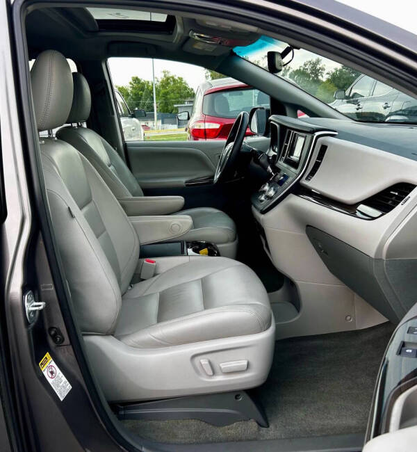 2016 Toyota Sienna