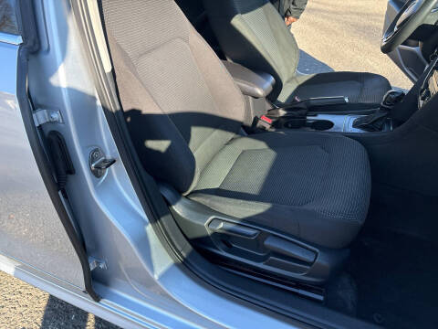 2016 Volkswagen Passat 1.8T R-Line