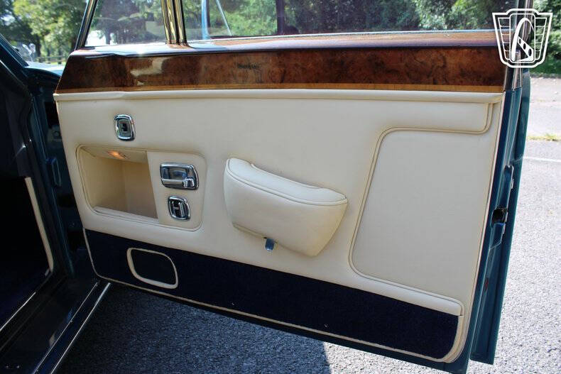 1989 Rolls-Royce Corniche