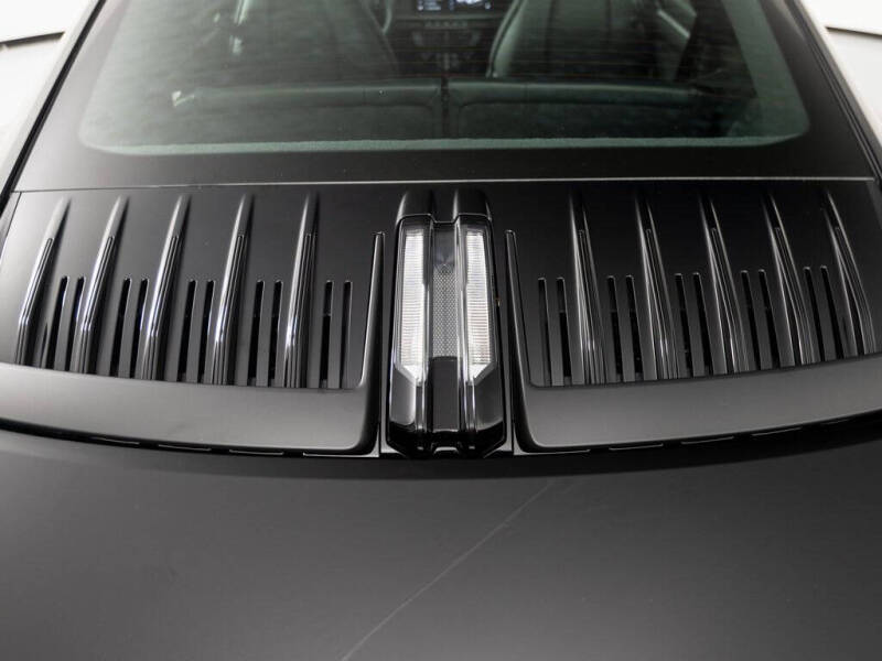 2025 Porsche 911 Carrera