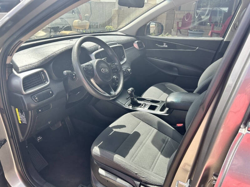 2016 Kia Sorento LX
