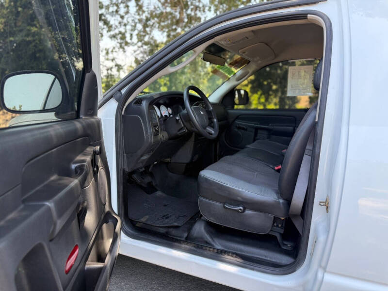 2005 Dodge Ram 2500 ST