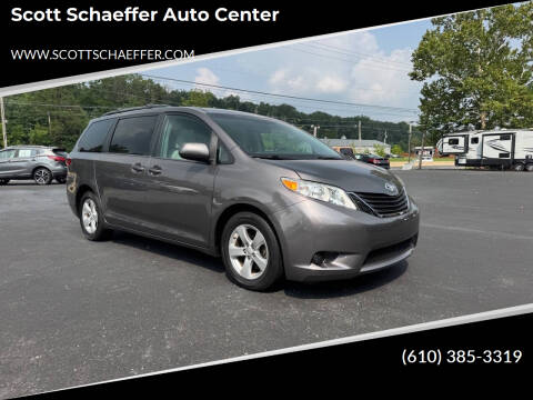 2017 Toyota Sienna LE 8-Passenger