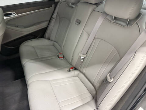 2015 Hyundai Genesis
