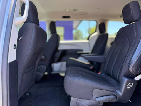 2017 Chrysler Pacifica Touring