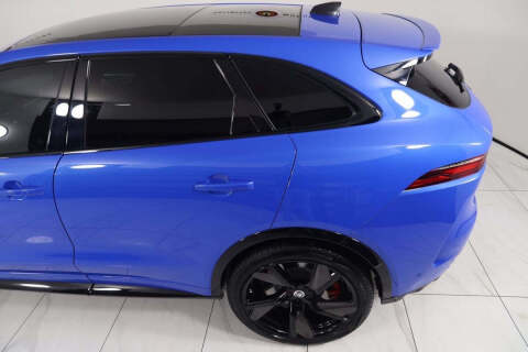 2024 Jaguar F-PACE SVR