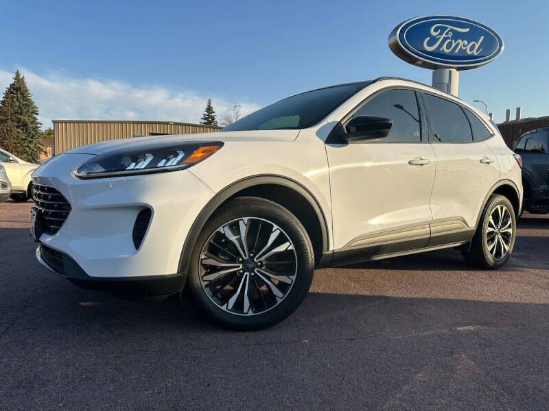 Used 2021 Ford Escape SE with VIN 1FMCU9G62MUA00737 for sale in Windom, Minnesota