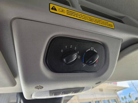 2018 Ford Transit 150 XLT