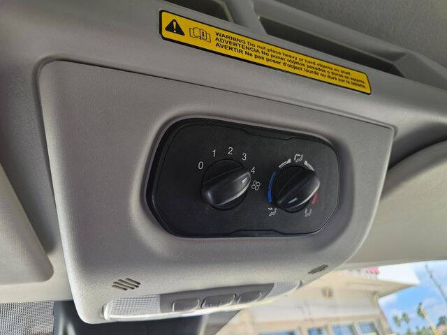 2018 Ford Transit 150 XLT