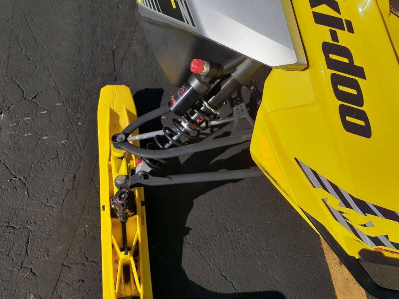 2019 Ski-Doo MXZ® X-RS® 850 E-TEC