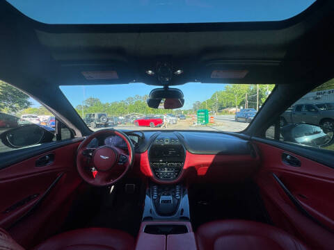 2021 Aston Martin DBX