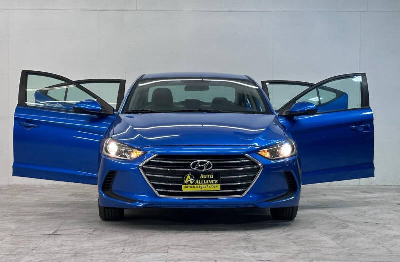 2018 Hyundai Elantra SE