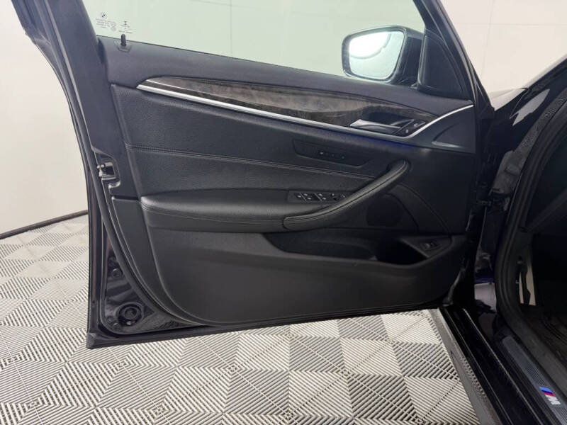 2019 BMW 5 Series 530i
