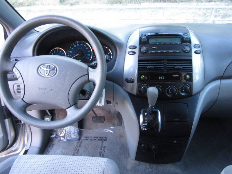 2008 Toyota Sienna LE 7-Passenger
