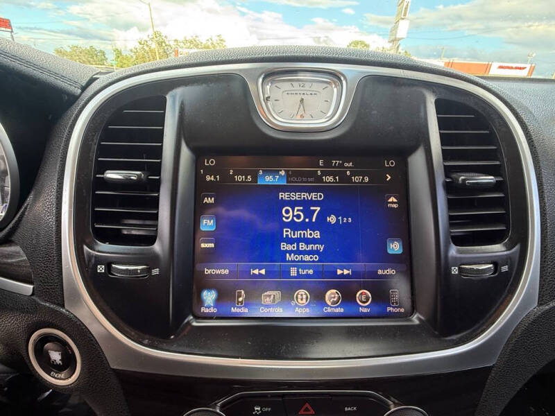 2015 Chrysler 300 Limited