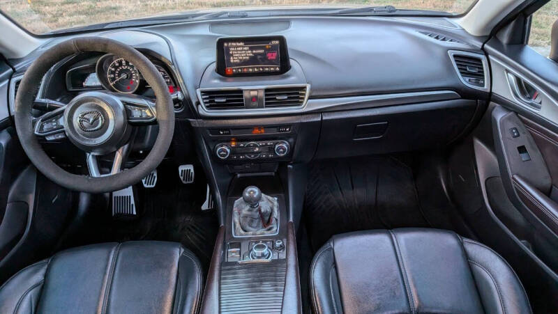 2018 Mazda MAZDA3 Touring